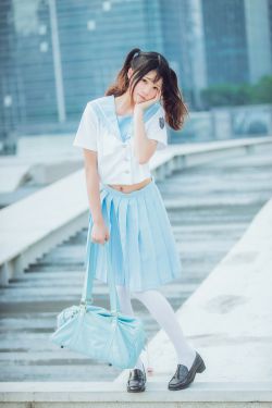 桜桃喵 穿制服的样子