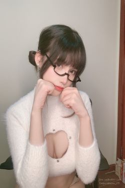 [COS福利] 动漫博主你十七鸽 - 圣诞