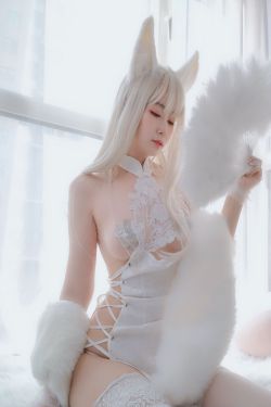 [COS福利] Coser小姐姐白银 - 白兔