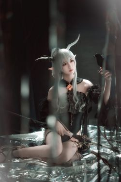 小姐姐弥音音ww 明日方舟 闪灵