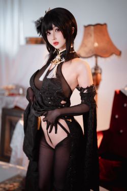 [网红COSER] COS福利rioko凉凉子&面饼仙儿 - 黑白镇海