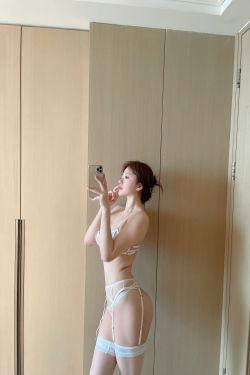 奶宝妹纸 - 白色套装