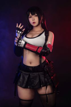 Uy Uy - Tifa Lockhart