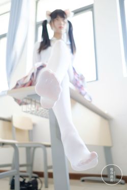 [福利COS] 柴系小乖(稚乖画册) - 夜夜 80D 白丝JK