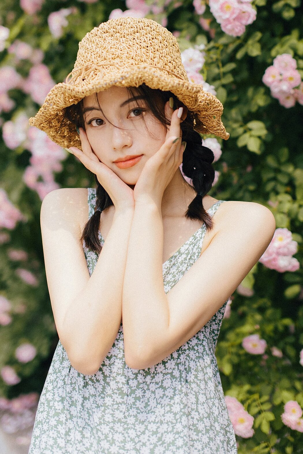 YiTuYu艺图语 Vol.2925 Jiu Yue