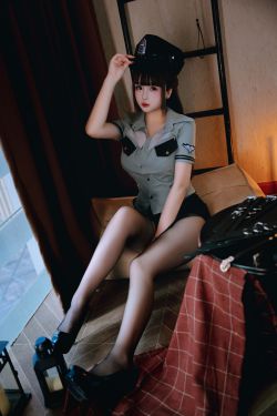Cosplay日奈娇 - 教官
