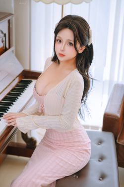 Cosplay 日奈娇 - 钢琴老师