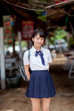 西野小春《海边校服+高叉泳装》 [Minisuka.tv]