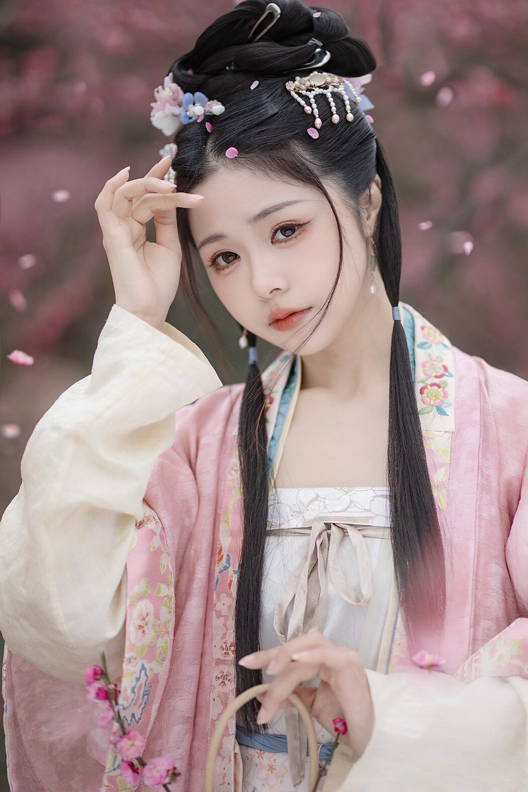 YiTuYu艺图语 Vol.5065 Yun Yun De Hei Yan Quan Er