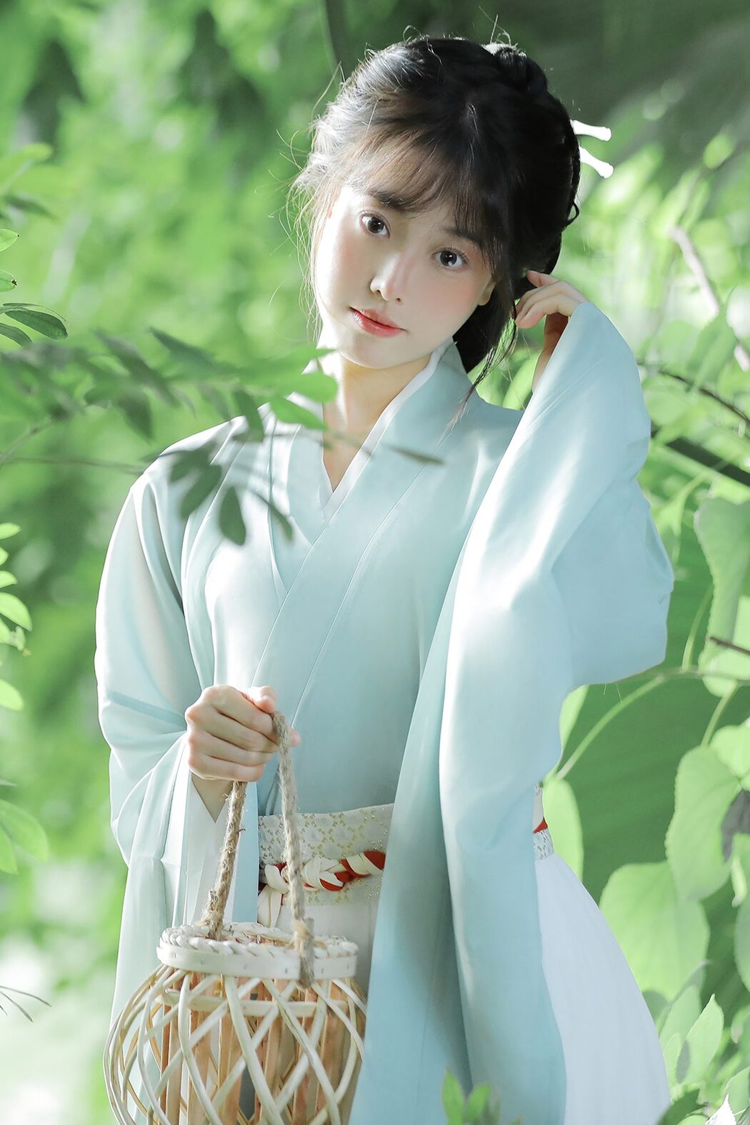 YiTuYu艺图语 Vol.5068 Qian Qian