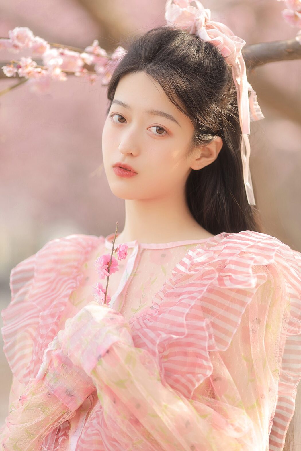 YiTuYu艺图语 Vol.4074 Li You
