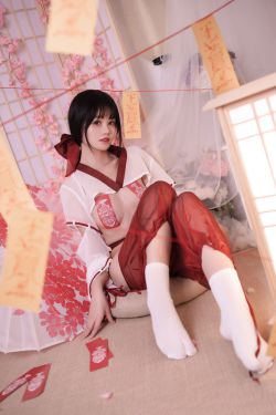 星黛鹿鹿 (千反田鹿鹿) - 祈福巫女