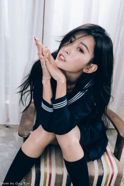 简喧 - 学生服
