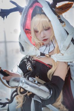 Cosplay美女 一千只猫薄禾 - 烛骑士 薇薇安娜