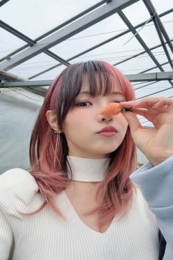 Ely_eee (ElyEE子) - Strawberry Picking Date