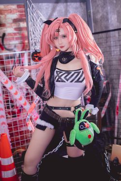 Pyon Lay - Nicole Demara