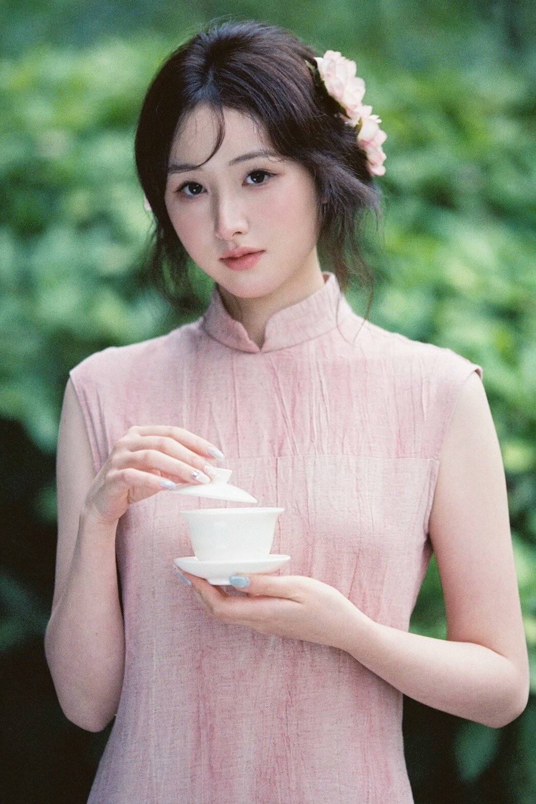 YiTuYu艺图语 Vol.10377 Shan Shan Hua Tao (17P)
