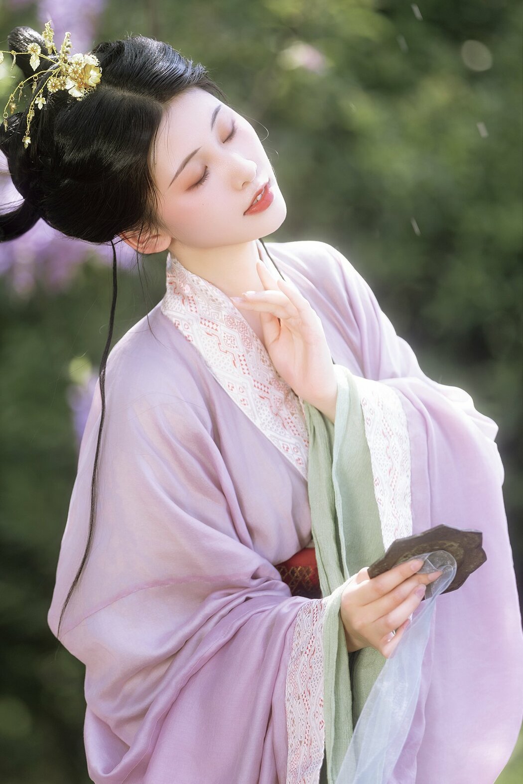 YiTuYu艺图语 Vol.8900 Xiao Y Jin Tian Ye Hen Kai Xin (27P)