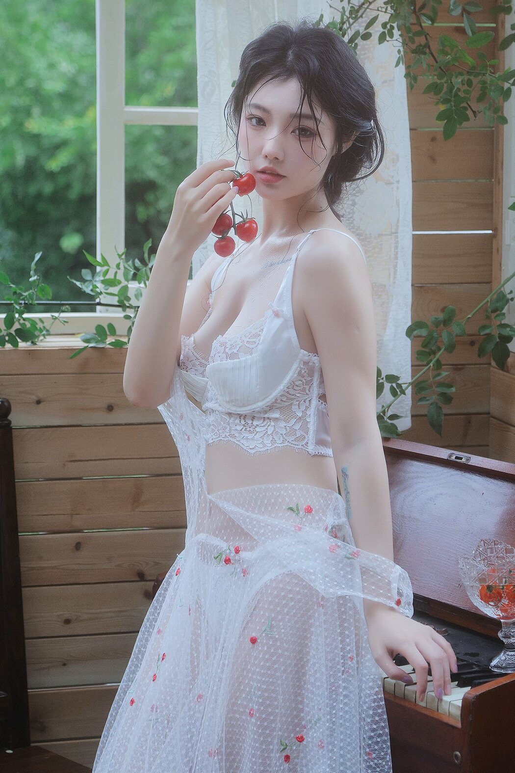 YiTuYu艺图语 Vol.9465 Tao Liang A Zhai (37P)