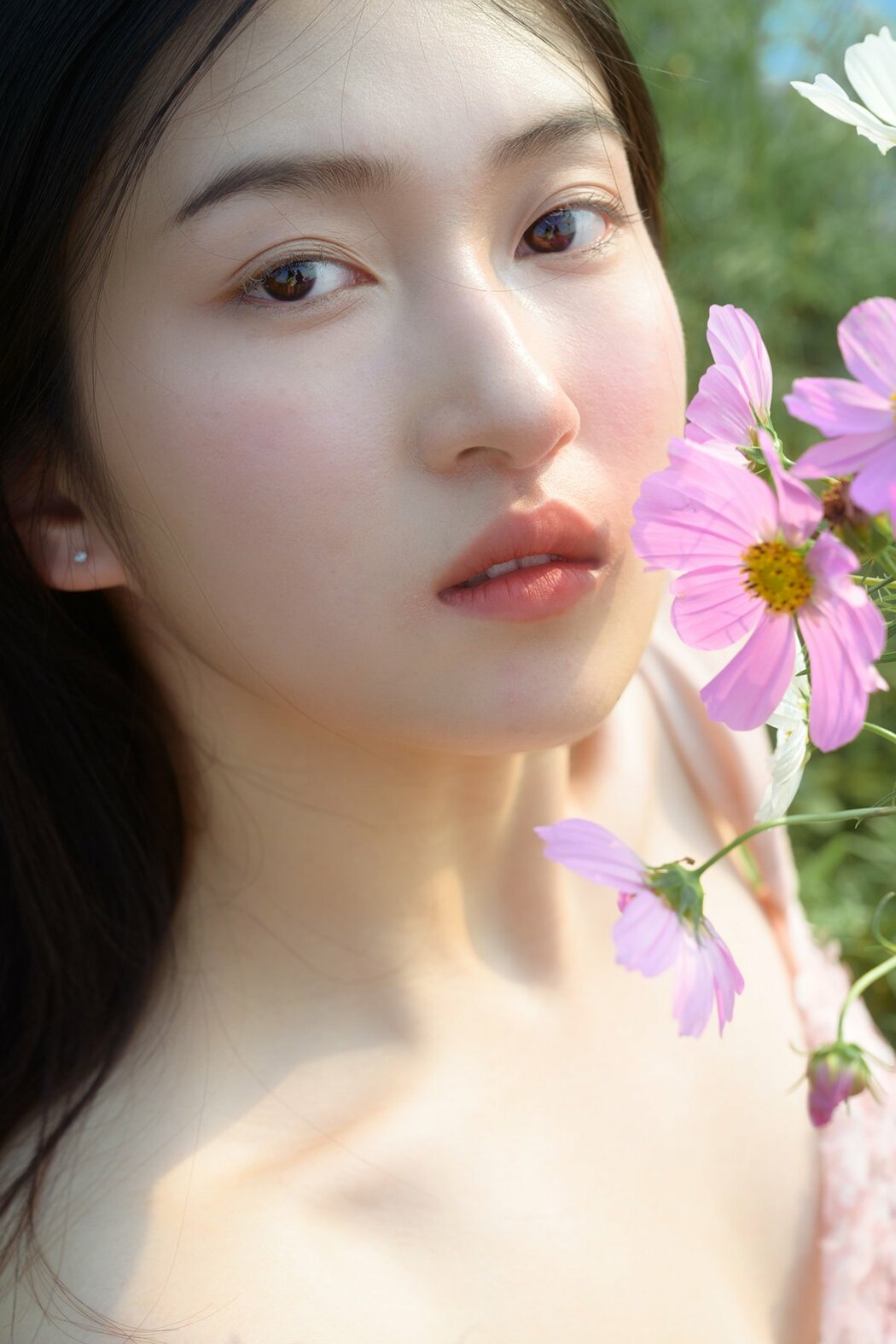 YiTuYu艺图语 Vol.9211 Ye Zhi Zhi Zhi (19P)