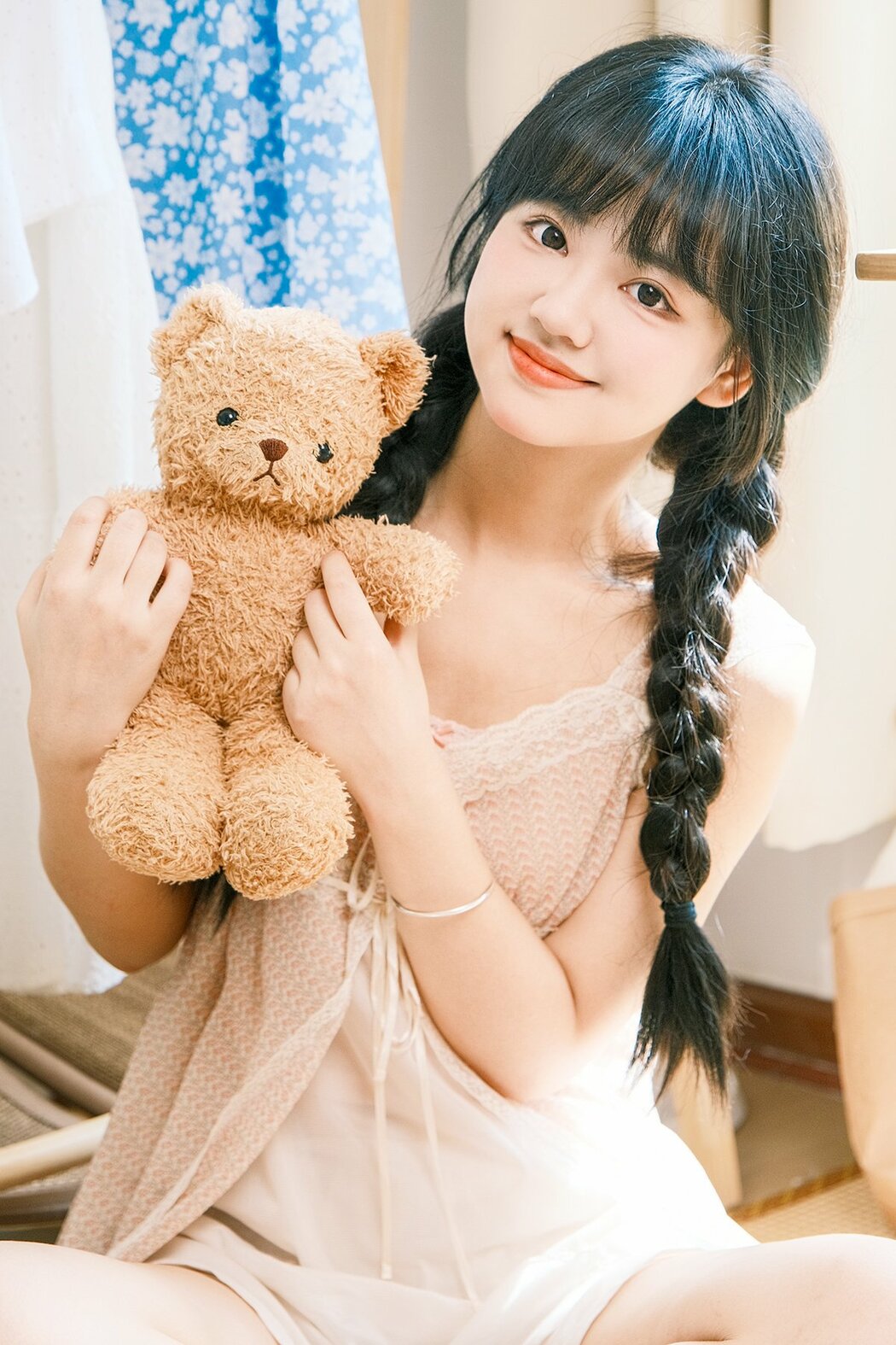 YiTuYu艺图语 Vol.10224 Xiao Li Hua Er (28P)