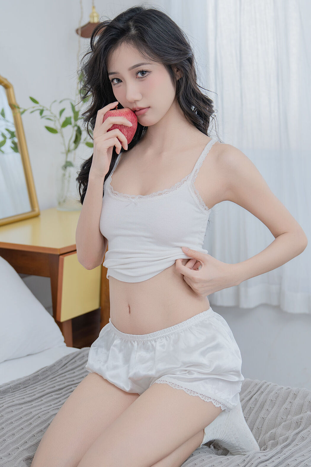 YiTuYu艺图语 Vol.8035 O1ne Wan