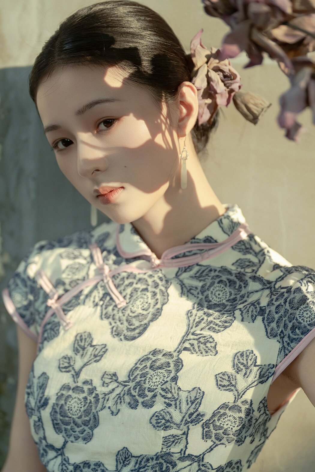 YiTuYu艺图语 Vol.10237 Shen Jia He (17P)