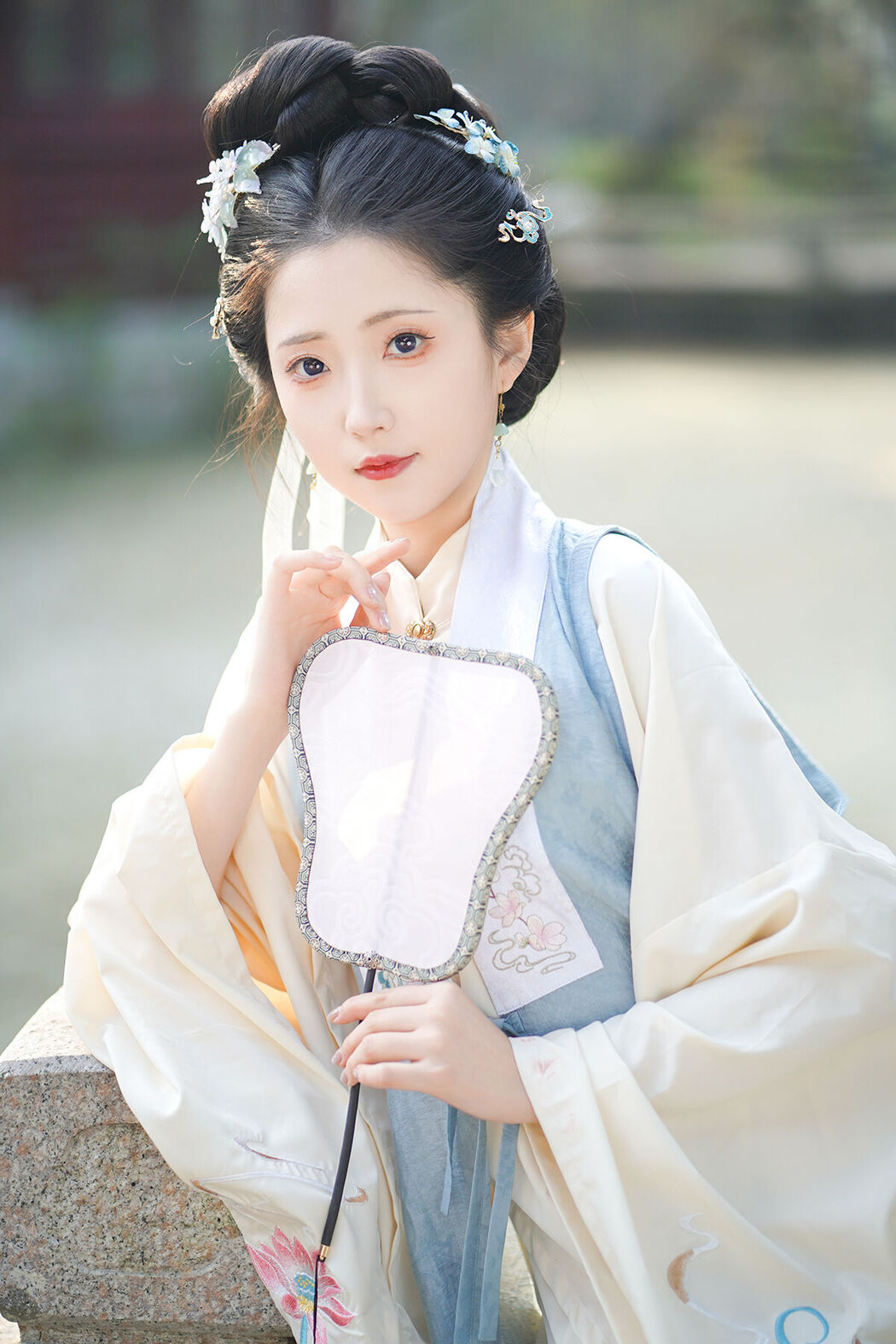 YiTuYu艺图语 Vol.8507 兔牙w (24P)