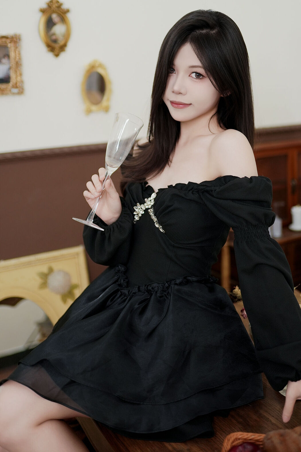 YiTuYu艺图语 Vol.8047 Xuan