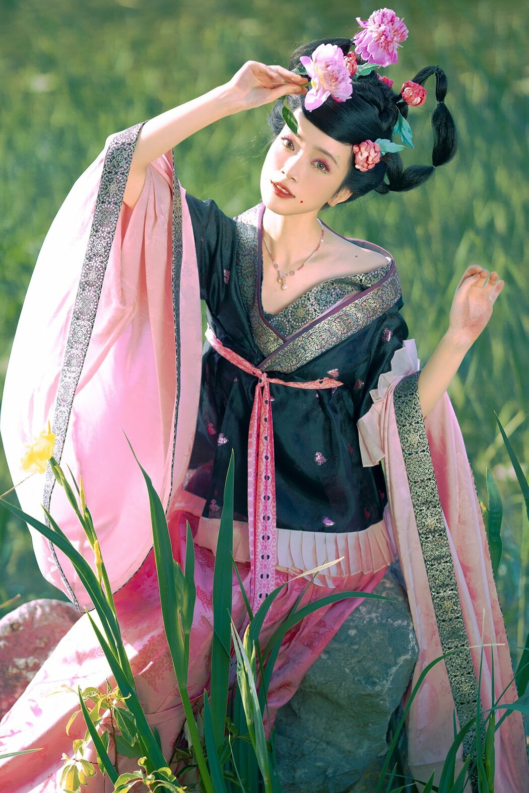 YiTuYu艺图语 Vol.10223 Tao Chi (13P)