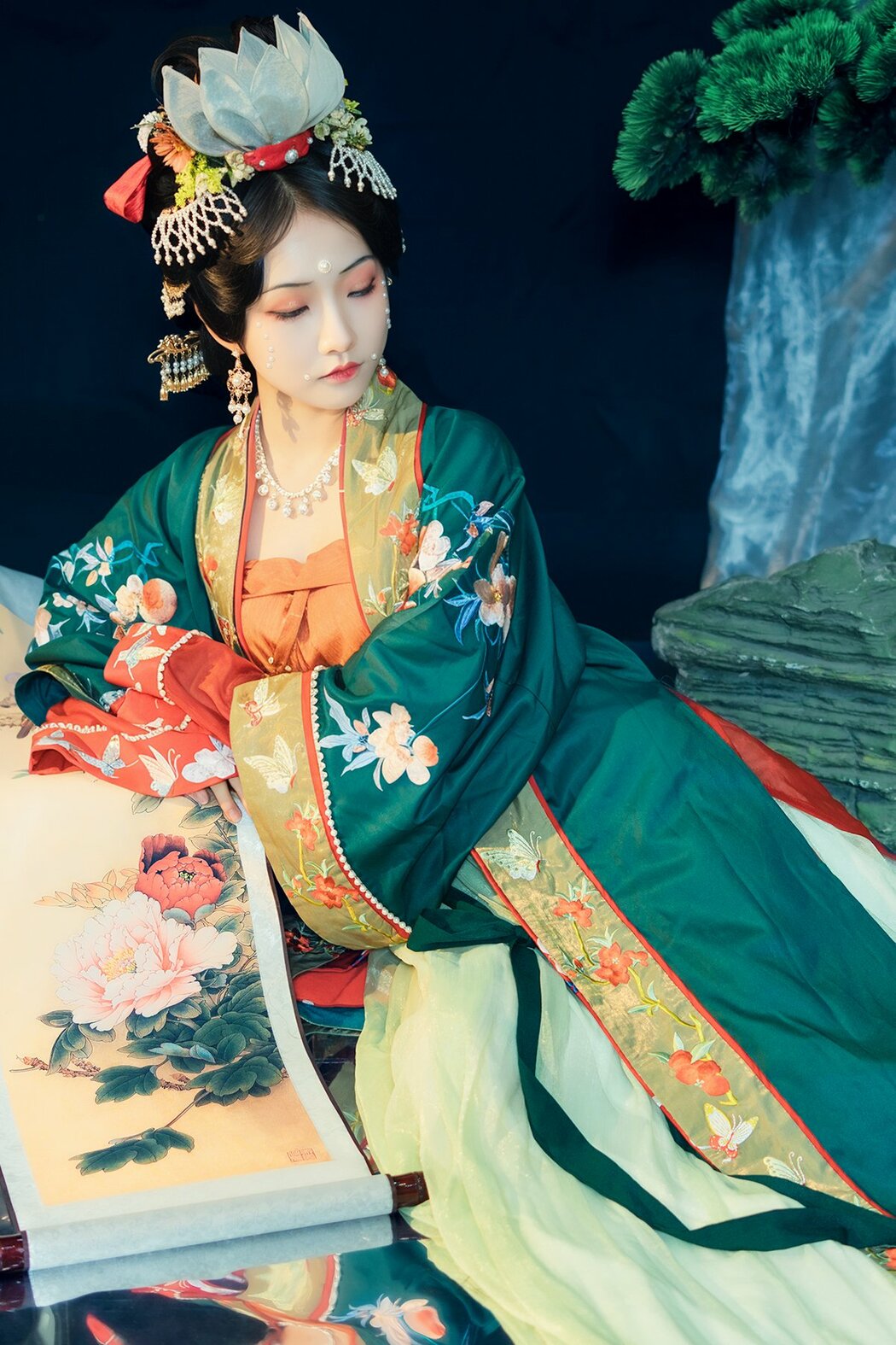 YiTuYu艺图语 Vol.10011 Fan Qie (19P)