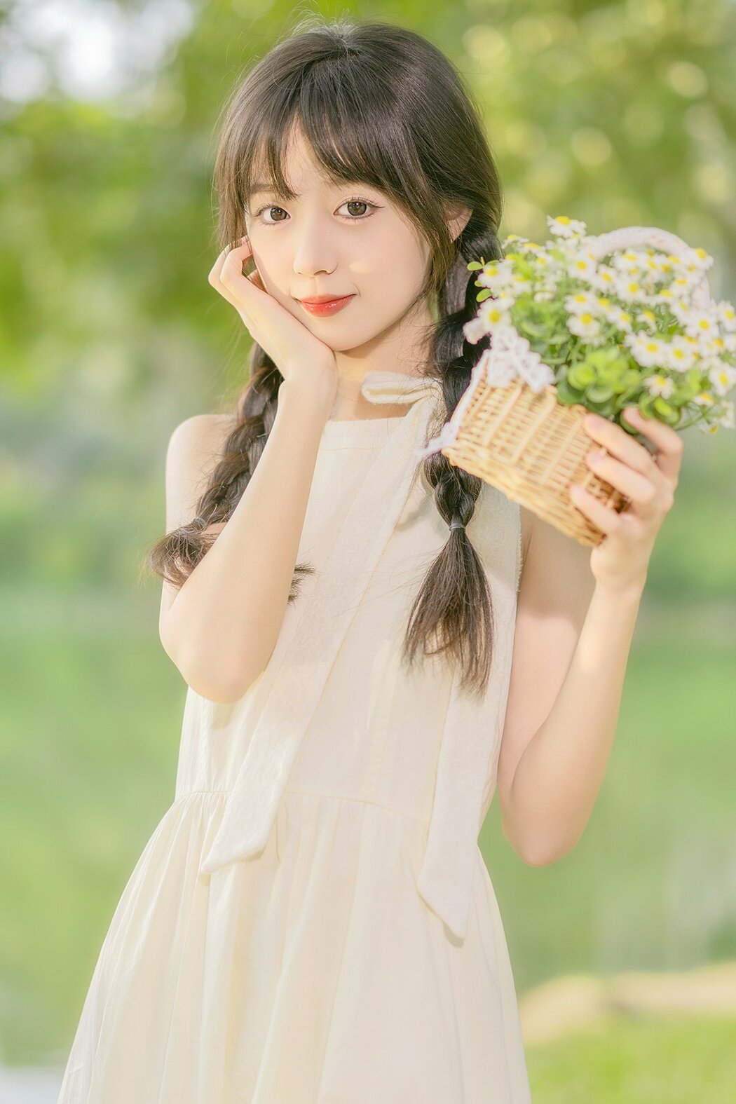 YiTuYu艺图语 Vol.8896 Mei Mei Xiao Yu (17P)