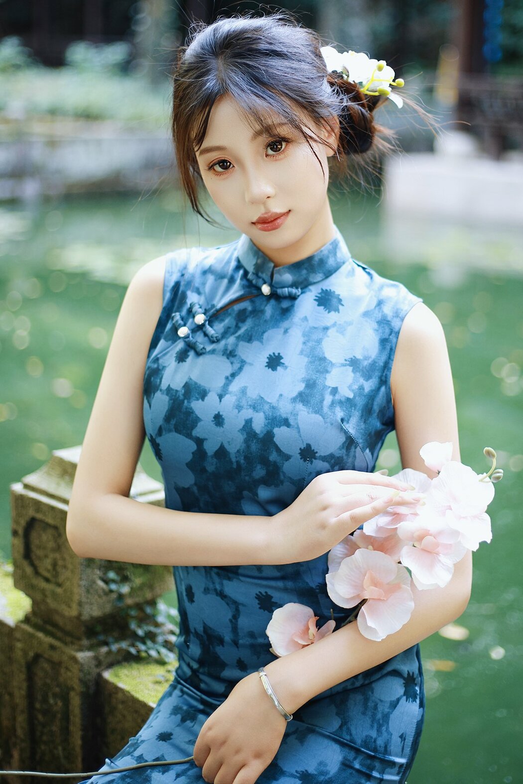 YiTuYu艺图语 Vol.10337 Xiao U (46P)