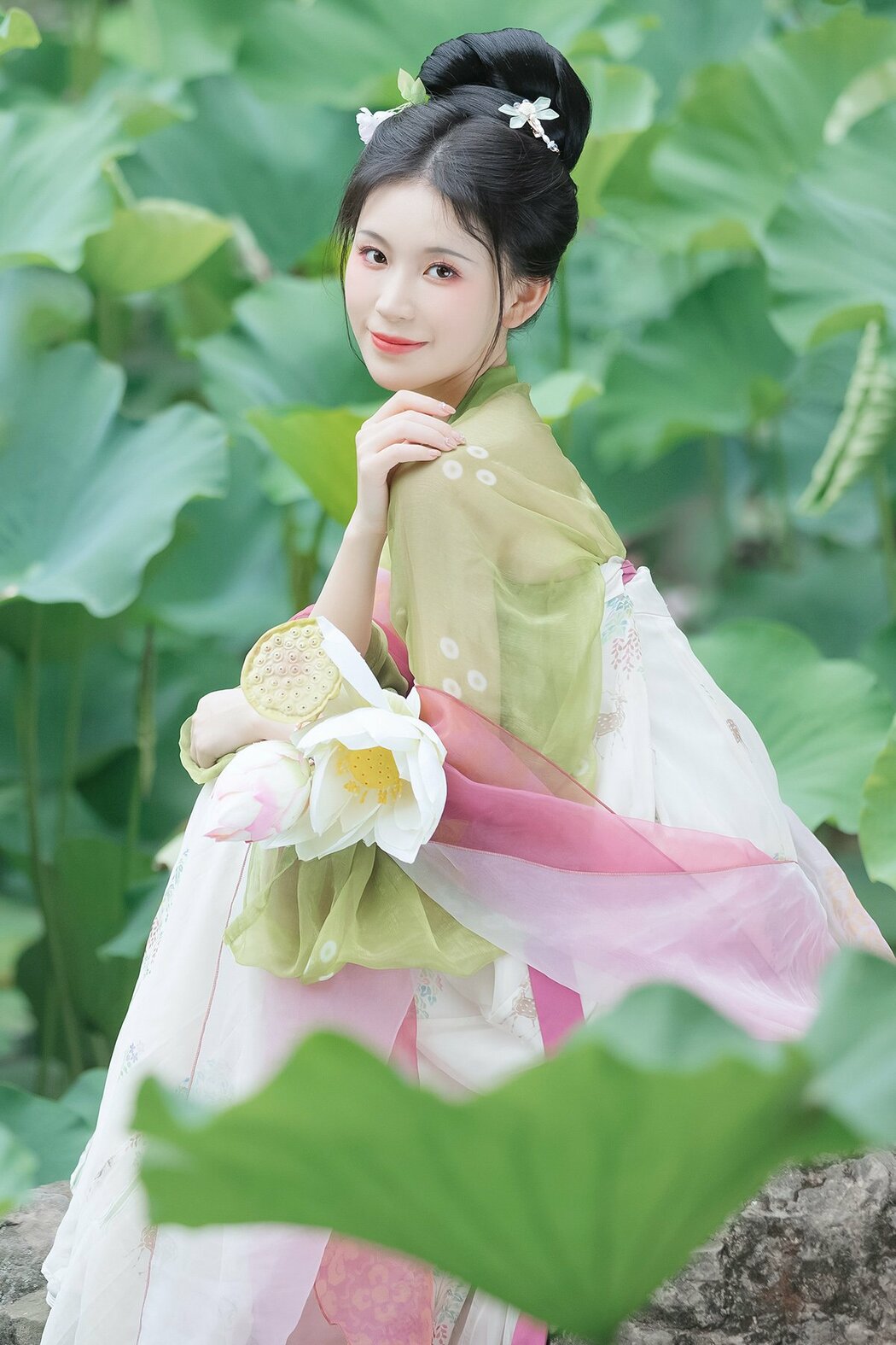 YiTuYu艺图语 Vol.8702 Xu Jin Huan (15P)