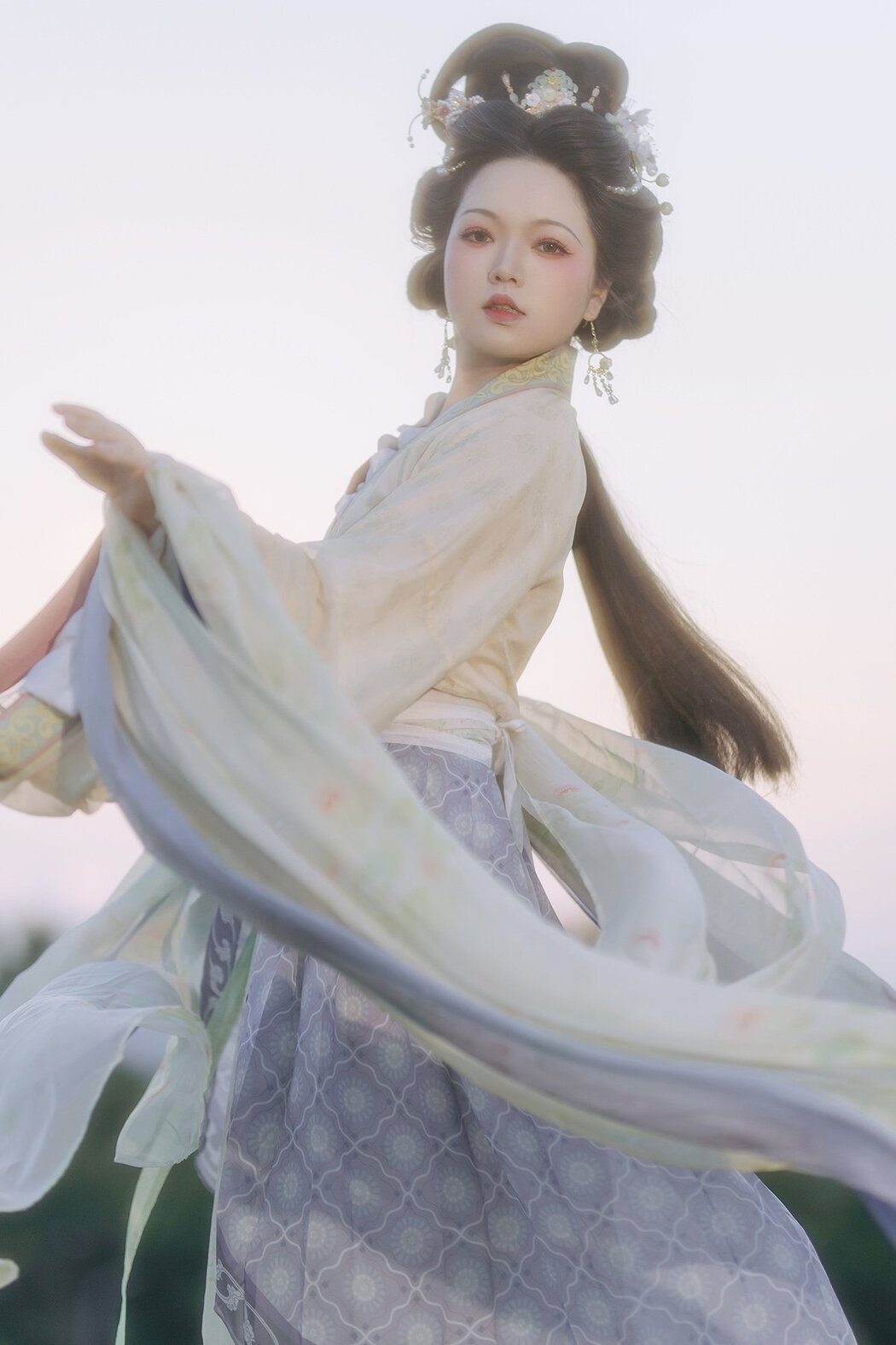 YiTuYu艺图语 Vol.8563 Bao Xian (19P)