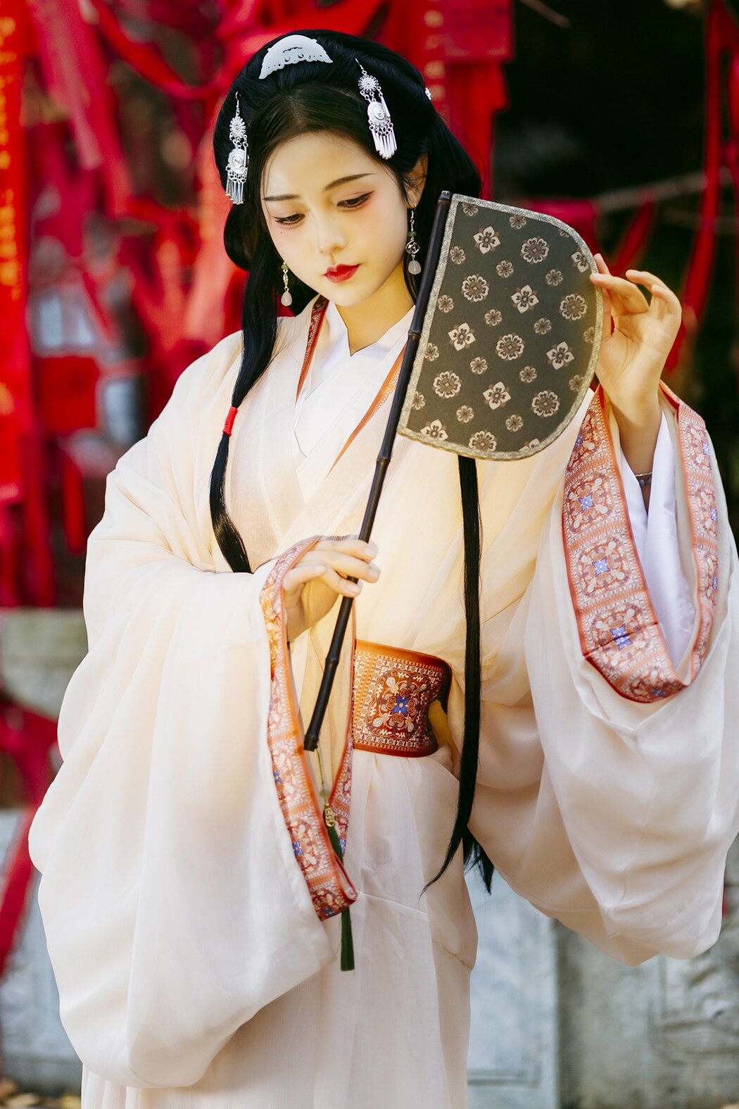 YiTuYu艺图语 Vol.9054 Qi Qi RY (28P)
