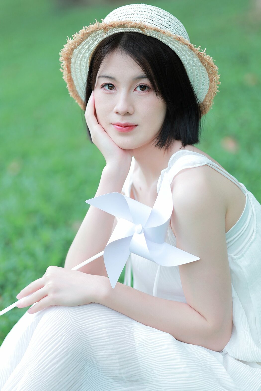 YiTuYu艺图语 Vol.9542 Shi Shu Tiao Ya (17P)