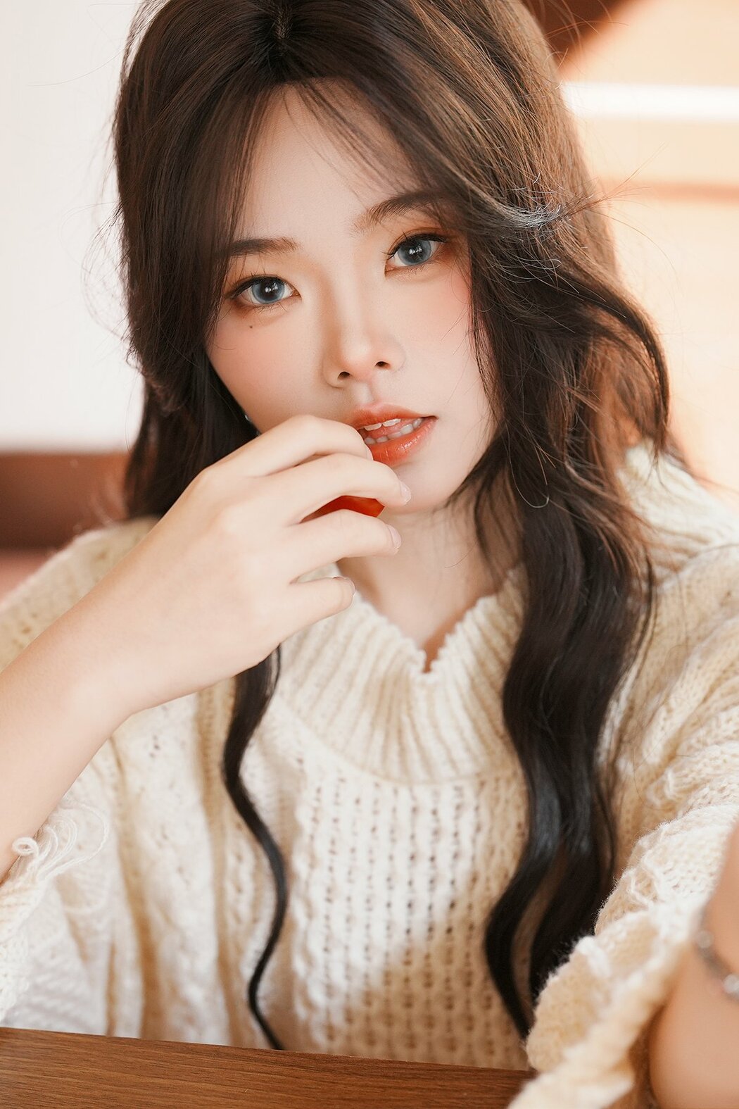 YiTuYu艺图语 Vol.10049 Le Di (14P)