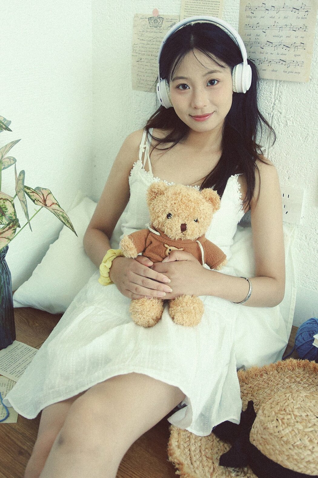 YiTuYu艺图语 Vol.10012 Xiao U (41P)