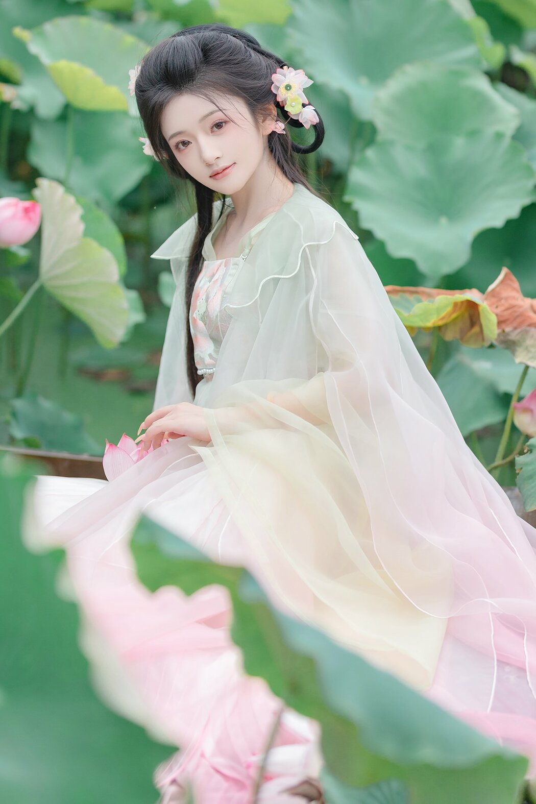 YiTuYu艺图语 Vol.9556 Chi Yan Zai Zhe Li (16P)