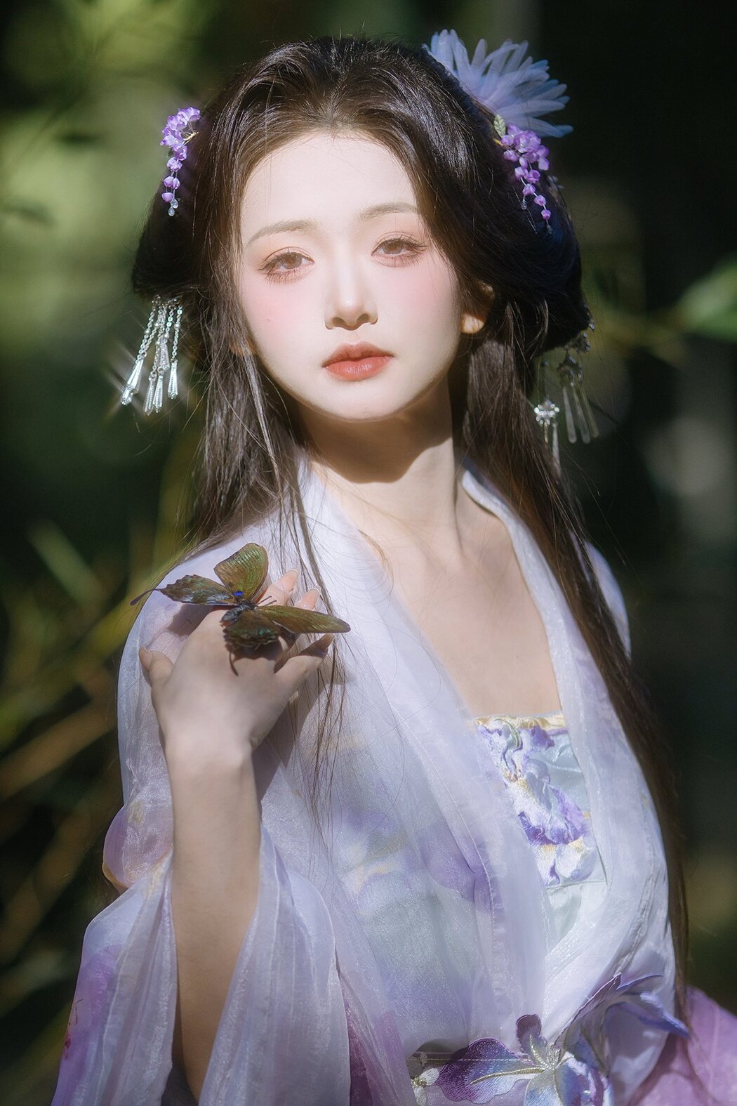YiTuYu艺图语 Vol.8633 Chi Yan Zai Zhe Li (24P)