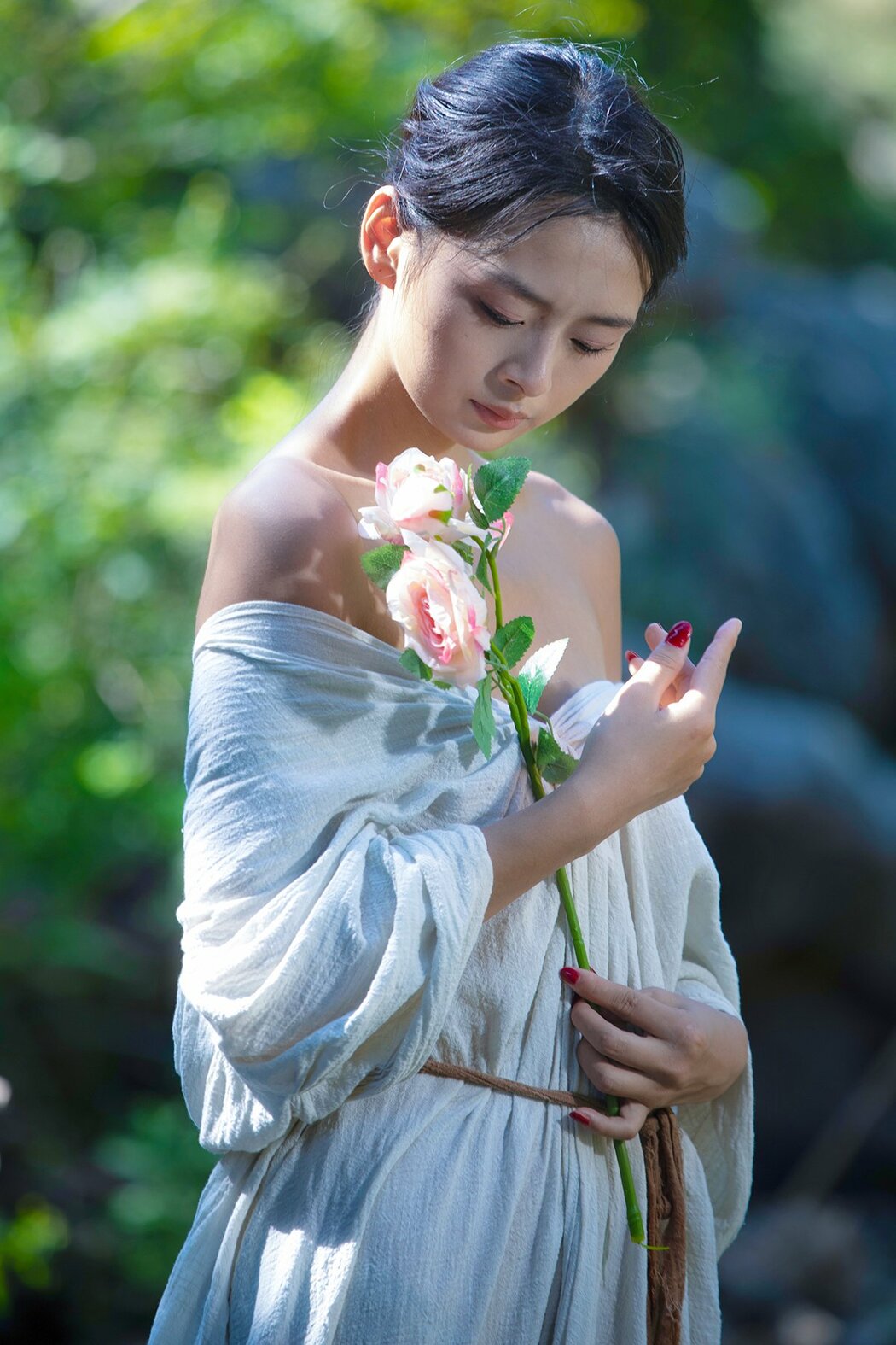 YiTuYu艺图语 Vol.10398 Xiao Jiang (18P)
