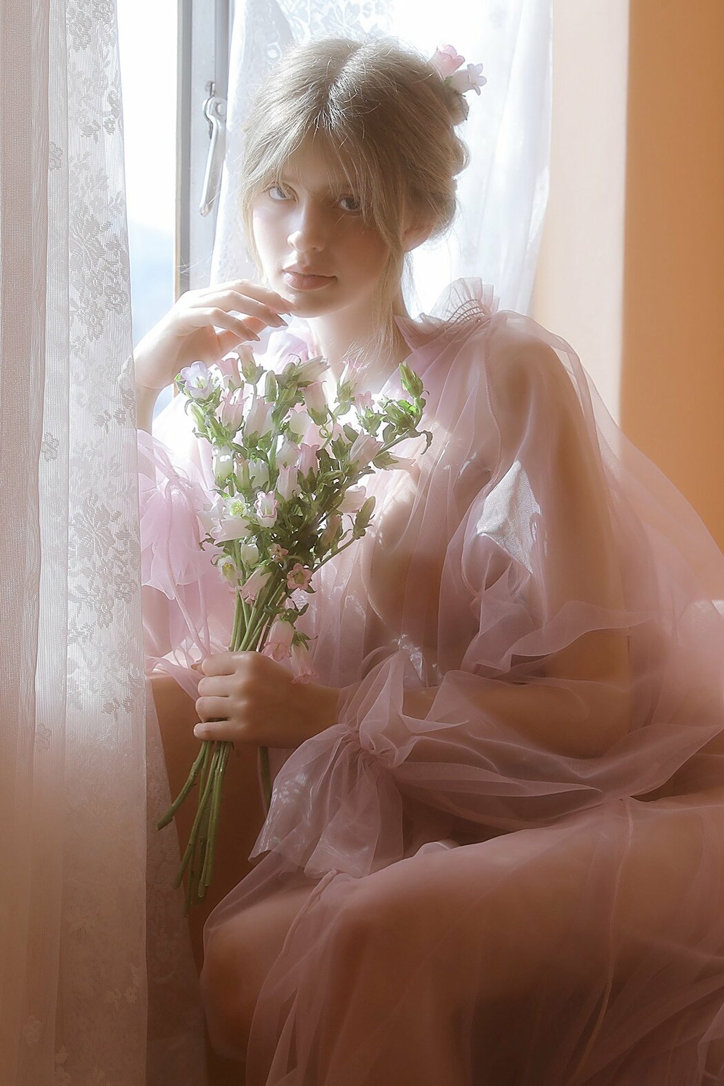 YiTuYu艺图语 Vol.10077 Anna (16P)