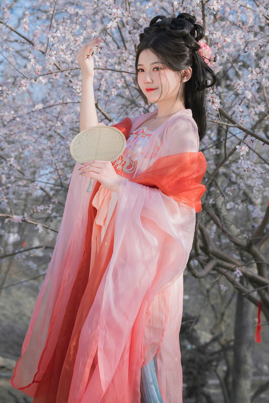 YiTuYu艺图语 Vol.8891 Gui Yuan Ba Bao Zhou (16P)