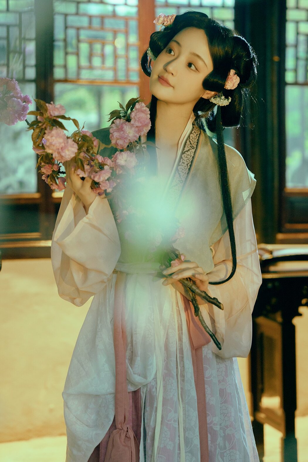 YiTuYu艺图语 Vol.9069 Yu Wei Jiang (30P)