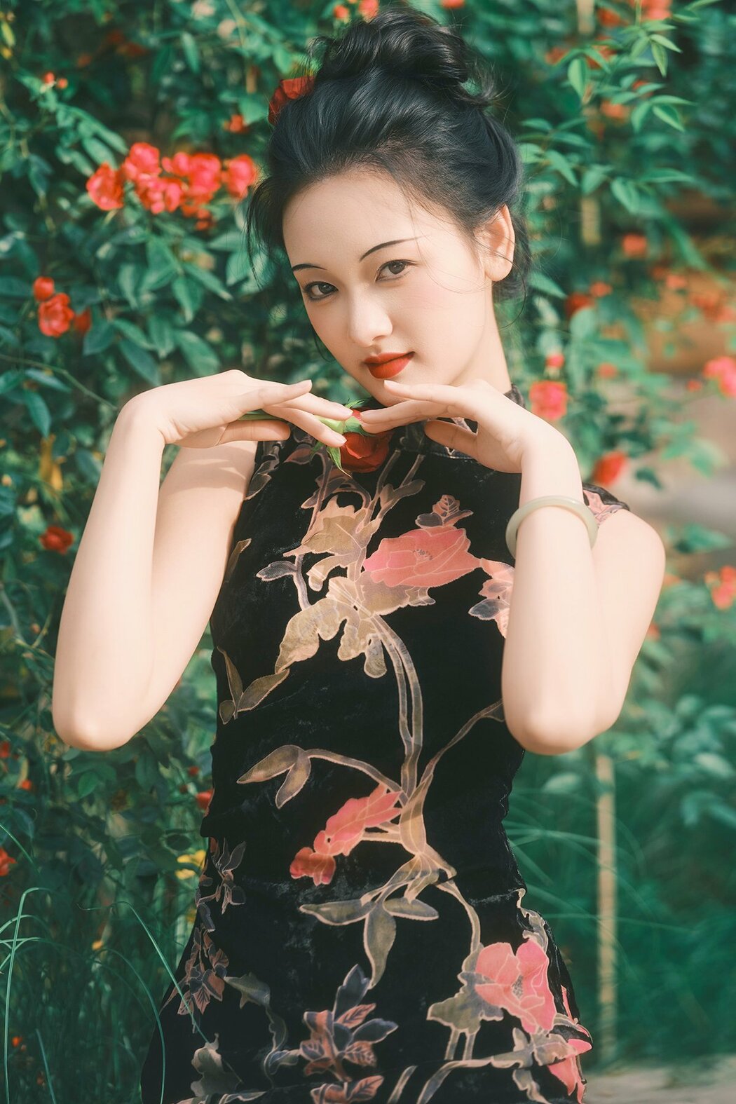 YiTuYu艺图语 Vol.10587 Yao Guai Na Li Tao (19P)