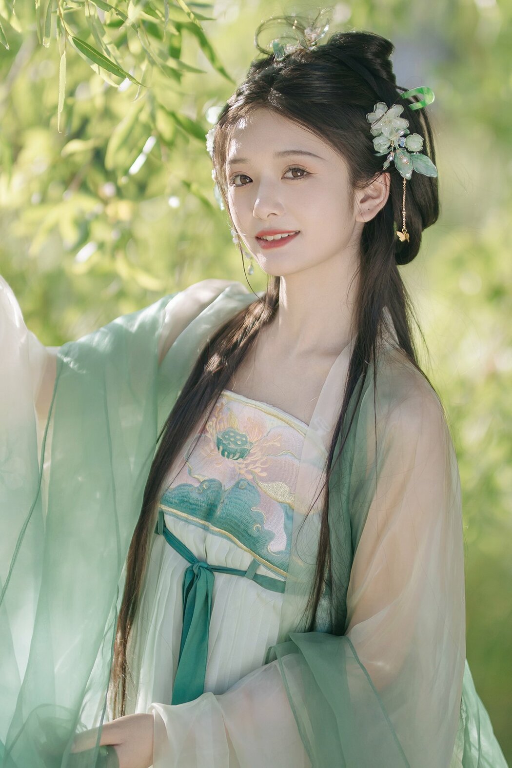 YiTuYu艺图语 Vol.8823 Chi Yan Zai Zhe Li (22P)