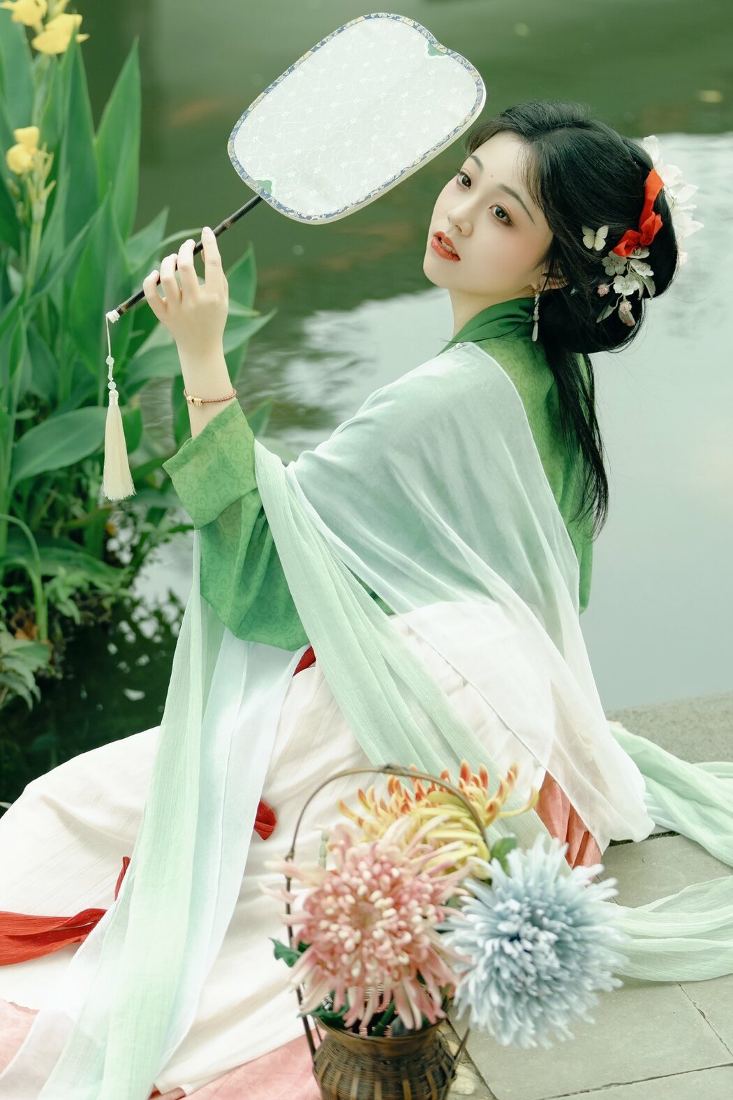 YiTuYu艺图语 Vol.10212 Jin Zou Ba (15P)