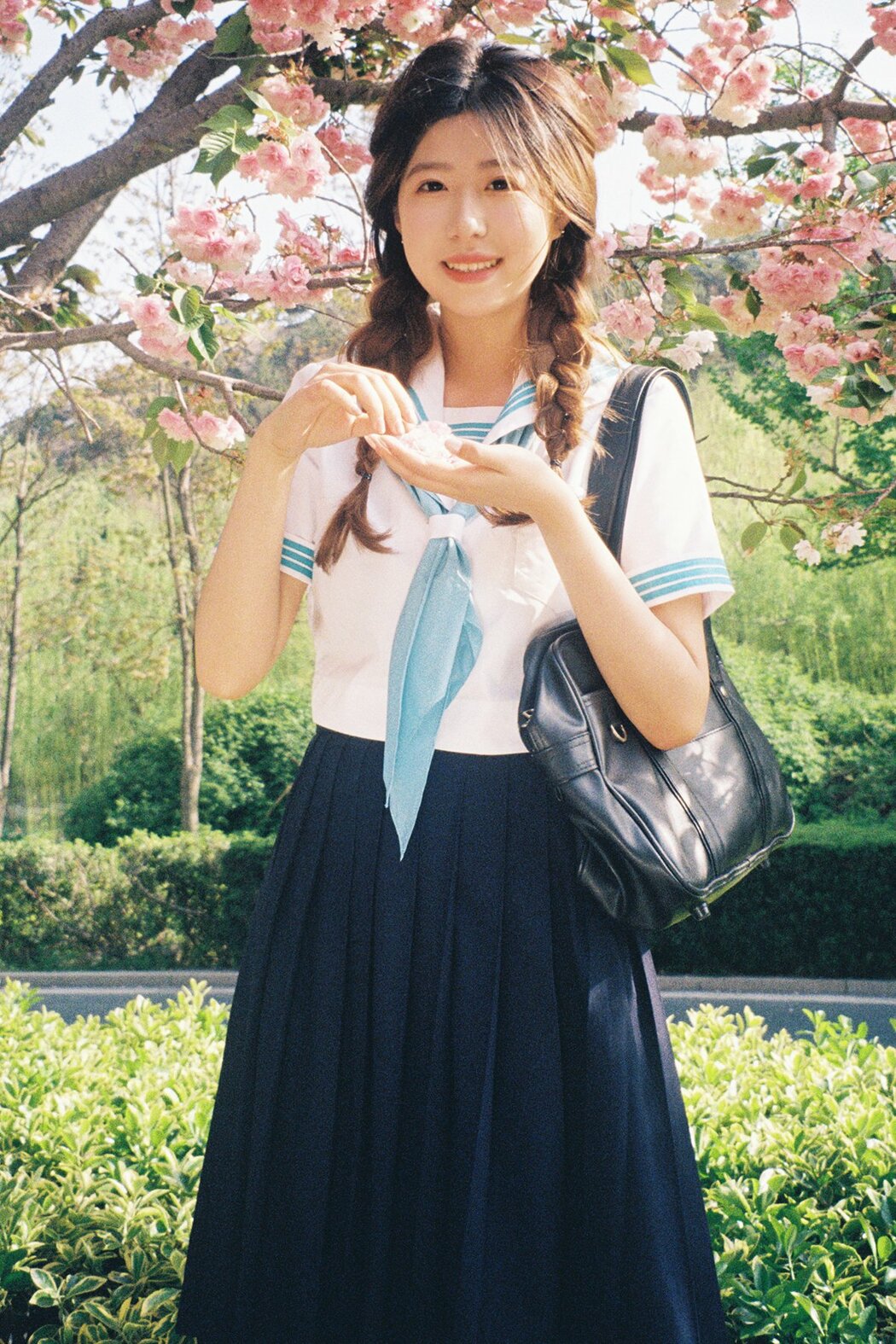 YiTuYu艺图语 Vol.9188 Yi Ming (15P)