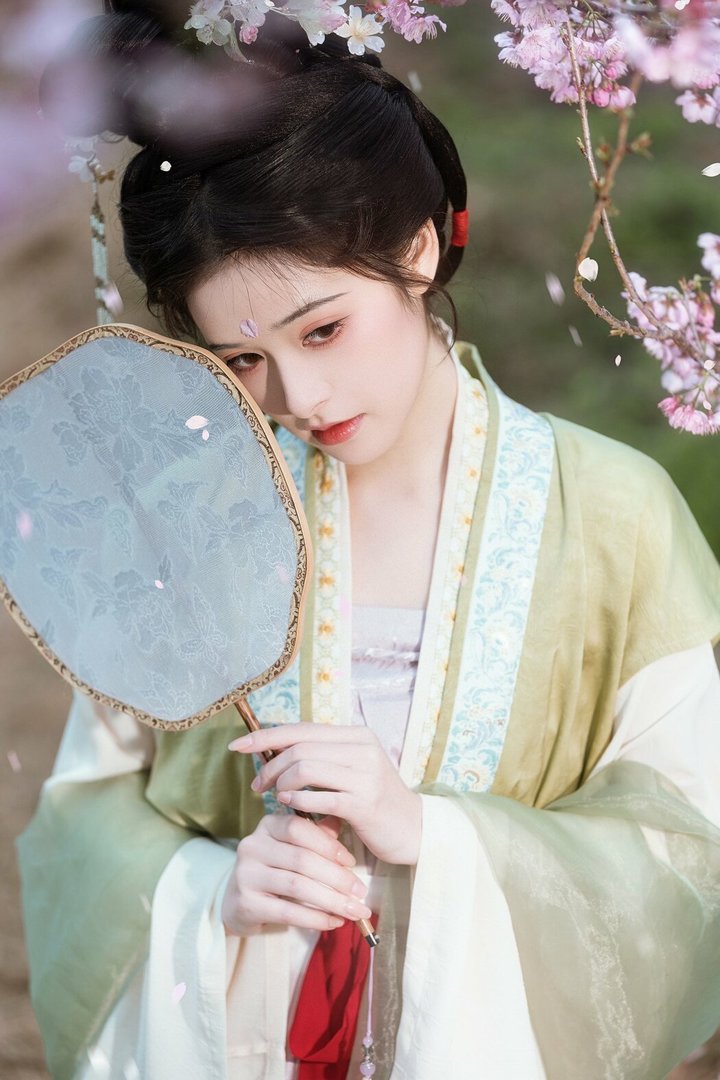 YiTuYu艺图语 Vol.10215 Tian Tian Quan Quan (21P)